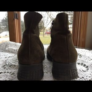 Forest Green Canadian Suede boots